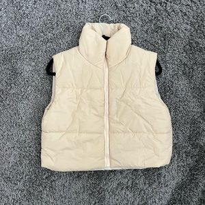 Cropped Puffer Vest